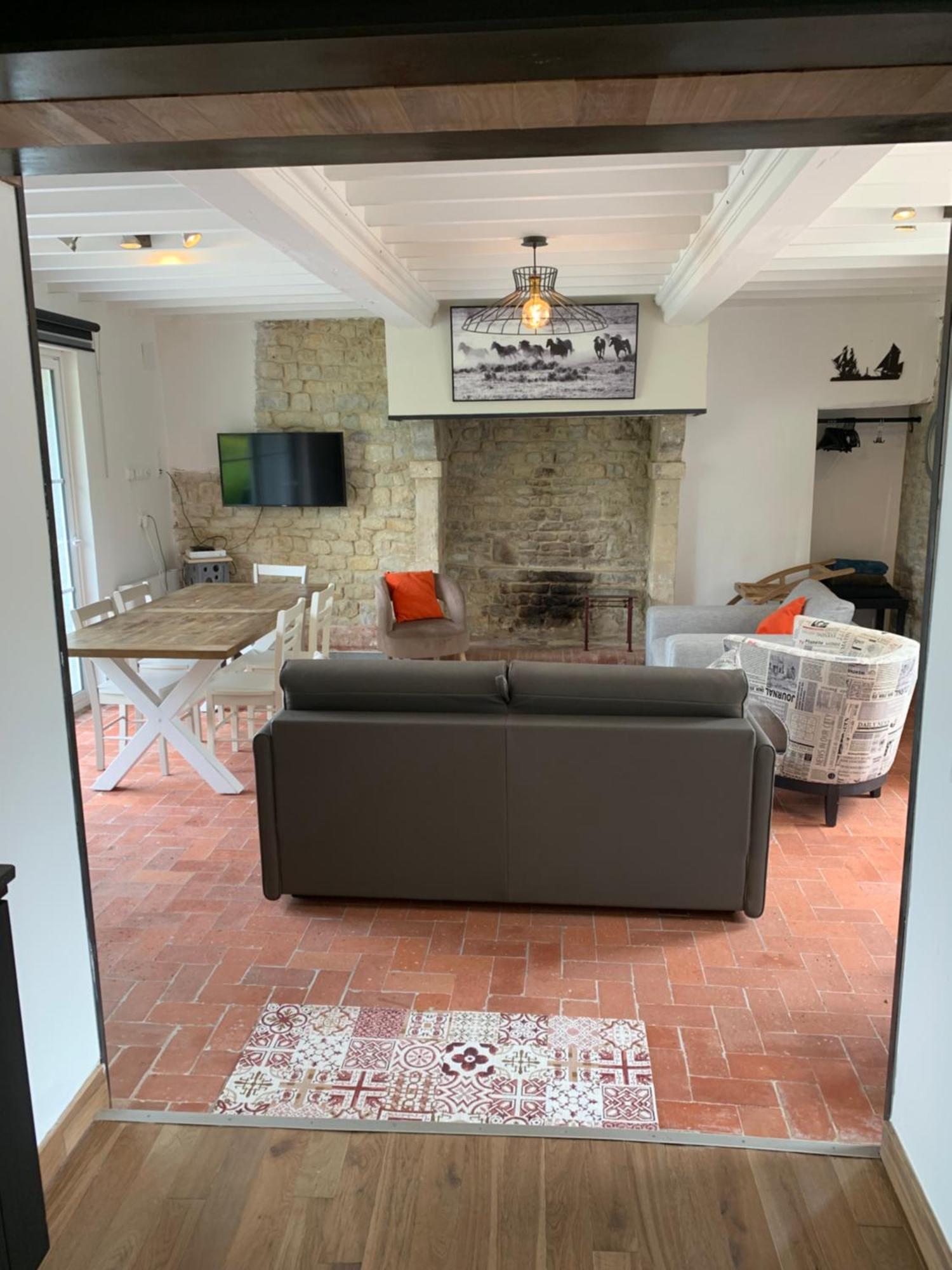 Comfortable House For 6 Guests In Saint-Come-Du-Mont Villa Luaran gambar