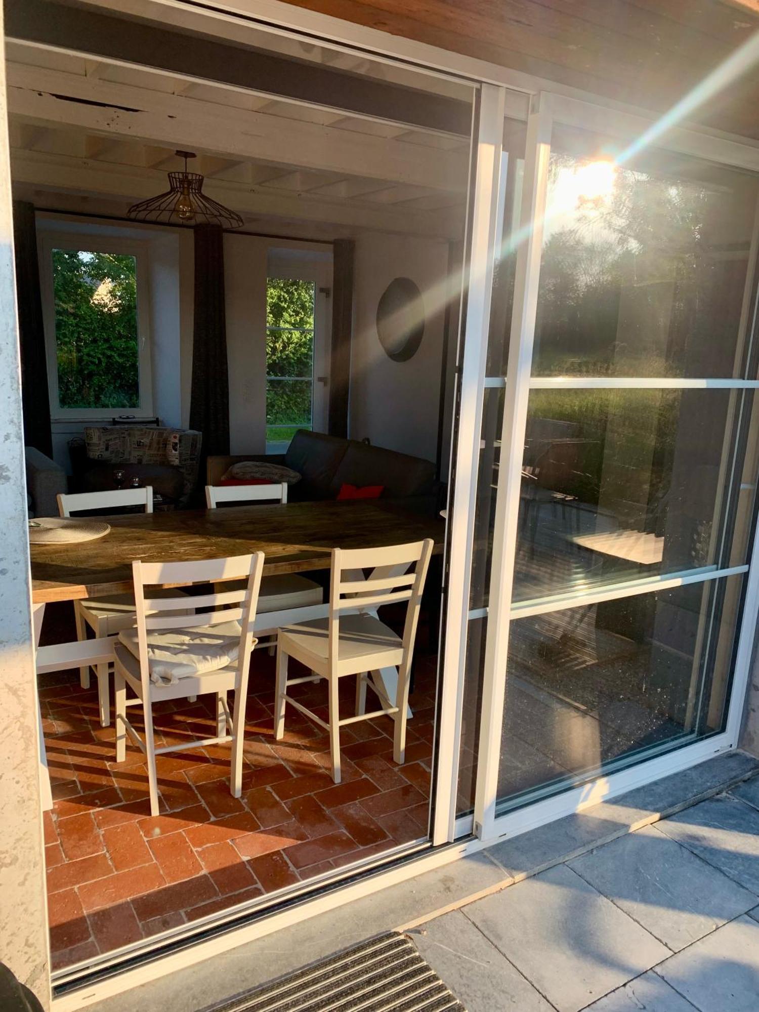 Comfortable House For 6 Guests In Saint-Come-Du-Mont Villa Luaran gambar